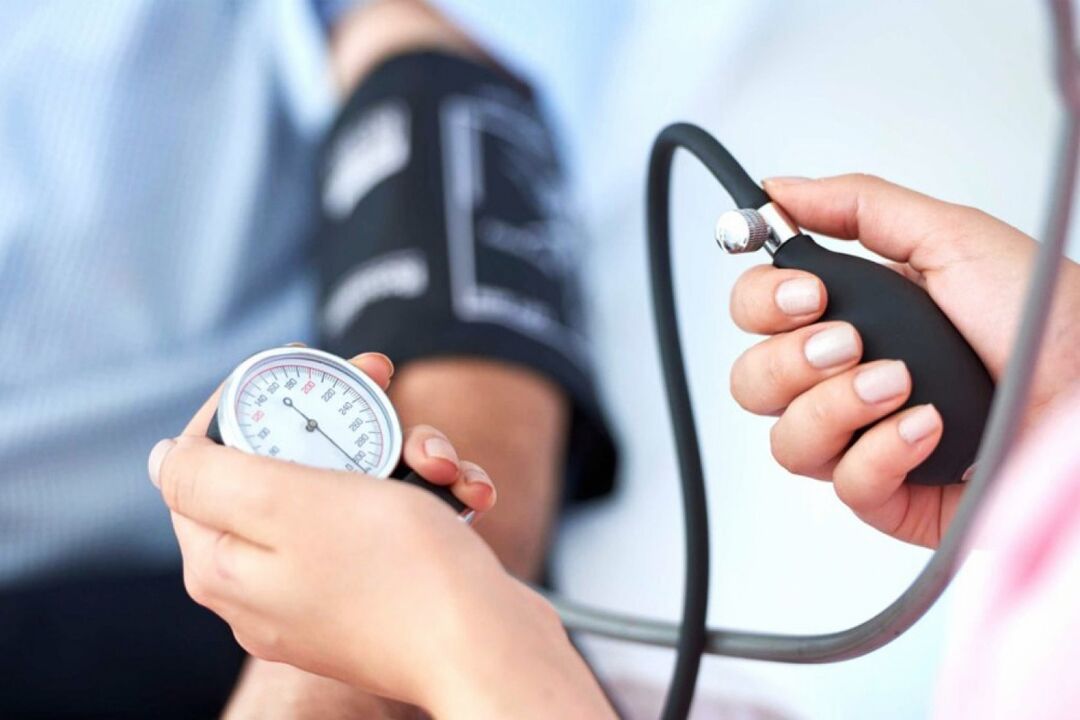 Aumento persistente de la presión arterial un signo de hipertensión